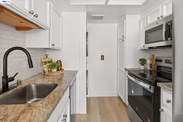 112 Mission Dr, Pleasanton, CA 94566