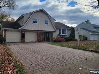 248 Oakwood Drive, Paramus, NJ 07652