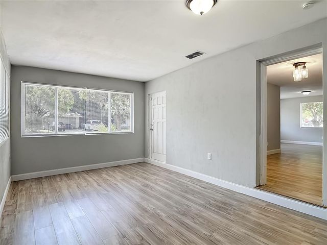 1495 GRANADA AVENUE, Daytona Beach, FL 32117