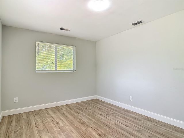 1495 GRANADA AVENUE, Daytona Beach, FL 32117