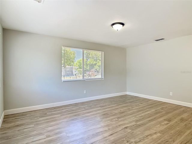 1495 GRANADA AVENUE, Daytona Beach, FL 32117
