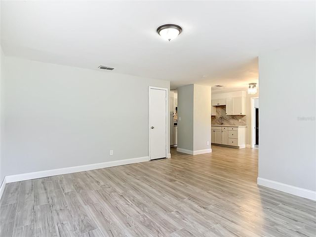 1495 GRANADA AVENUE, Daytona Beach, FL 32117