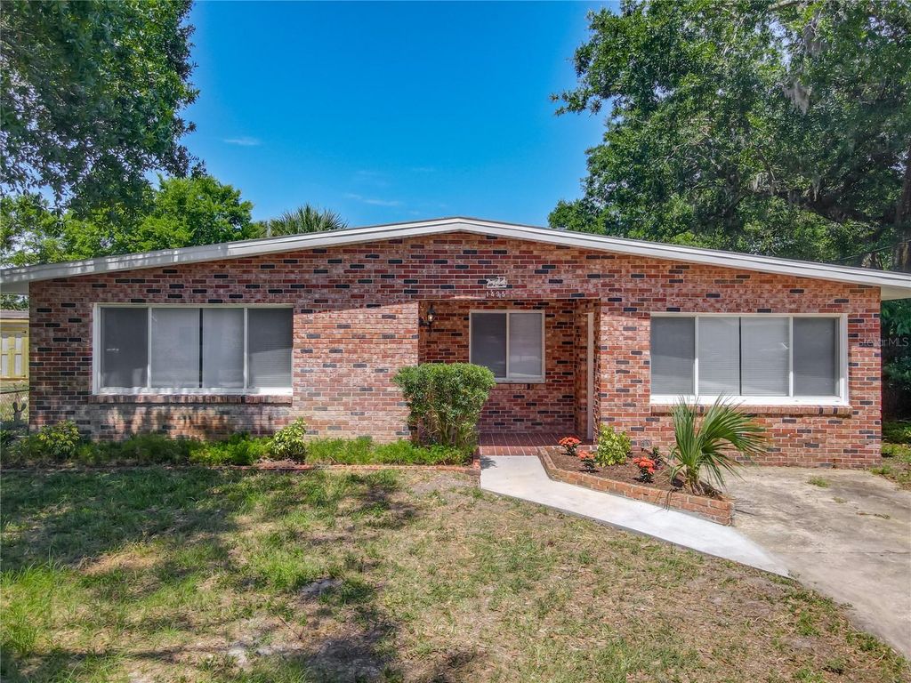 1495 GRANADA AVENUE, Daytona Beach, FL 32117