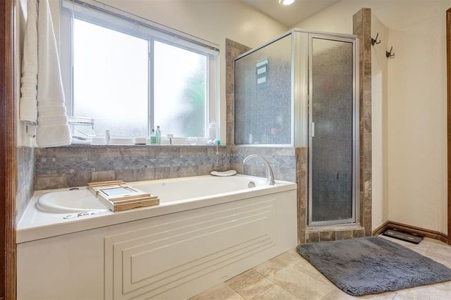 2601 Stratton Drive, Edmond, OK 73013