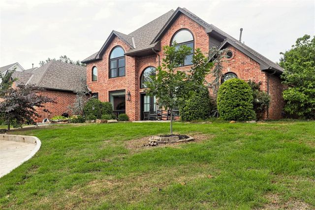 2601 Stratton Drive, Edmond, OK 73013
