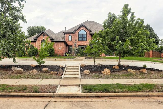 2601 Stratton Drive, Edmond, OK 73013