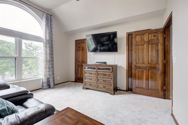 2601 Stratton Drive, Edmond, OK 73013