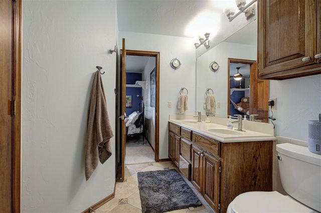 2601 Stratton Drive, Edmond, OK 73013