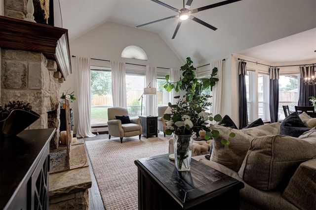 2601 Stratton Drive, Edmond, OK 73013