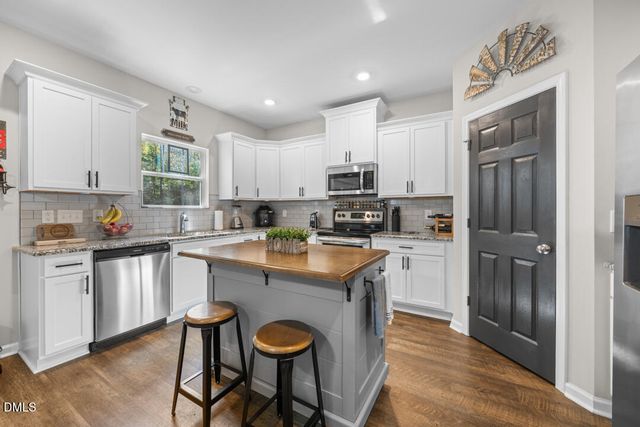 5348 Northpointe Farms Trail, Efland, NC 27243