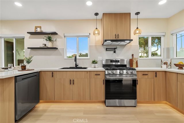 2801 Adriatic Avenue, Long Beach, CA 90810