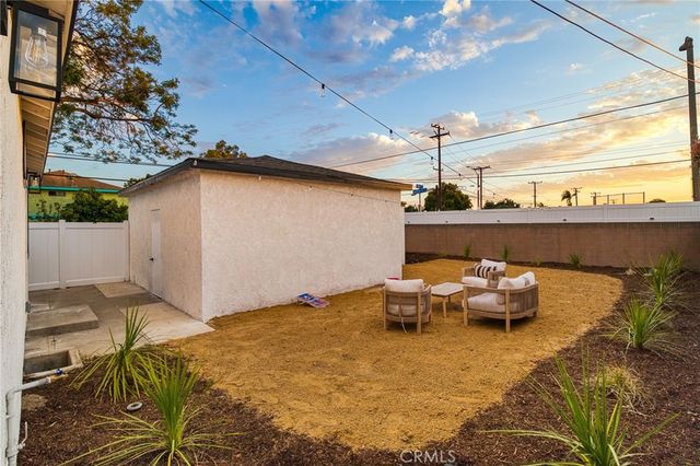 2801 Adriatic Avenue, Long Beach, CA 90810