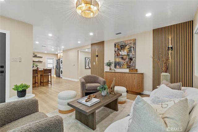 2801 Adriatic Avenue, Long Beach, CA 90810