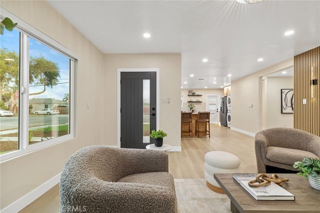 2801 Adriatic Avenue, Long Beach, CA 90810