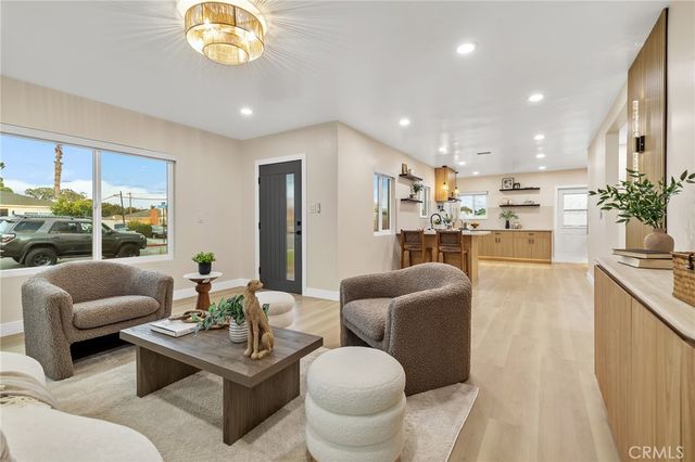 2801 Adriatic Avenue, Long Beach, CA 90810
