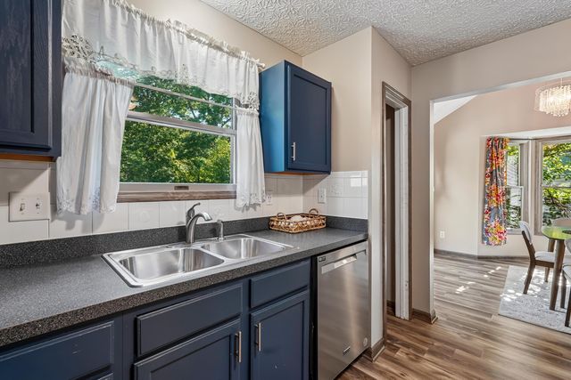 3472 Brook Spring Drive, Grove City, OH 43123