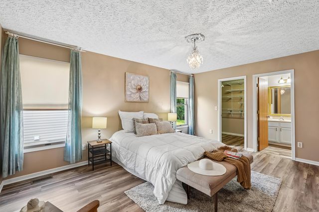 3472 Brook Spring Drive, Grove City, OH 43123