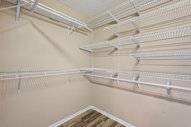 3472 Brook Spring Drive, Grove City, OH 43123