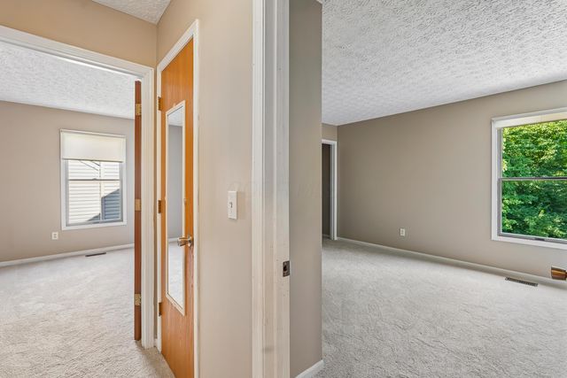 3472 Brook Spring Drive, Grove City, OH 43123