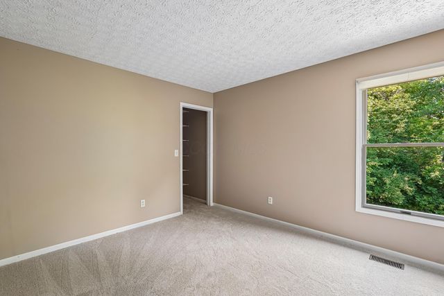 3472 Brook Spring Drive, Grove City, OH 43123