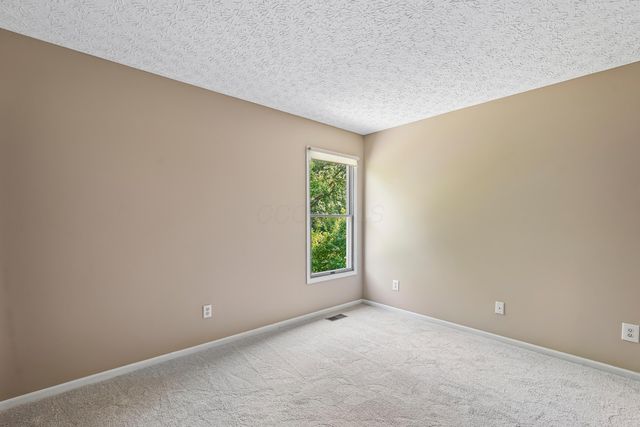 3472 Brook Spring Drive, Grove City, OH 43123