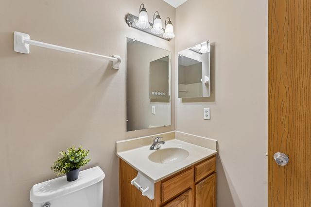 3472 Brook Spring Drive, Grove City, OH 43123