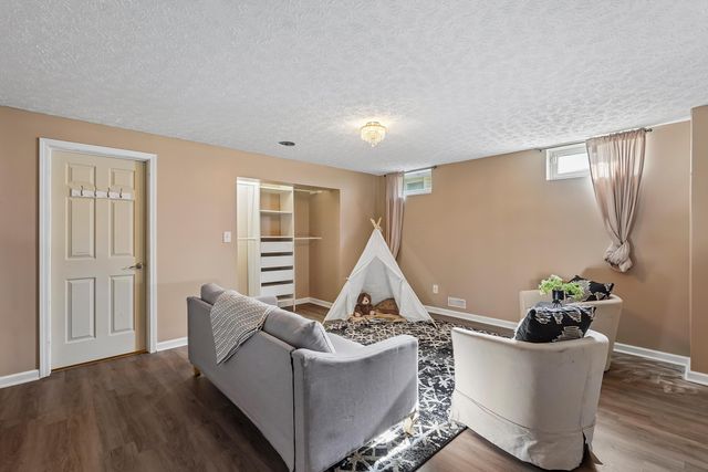 3472 Brook Spring Drive, Grove City, OH 43123