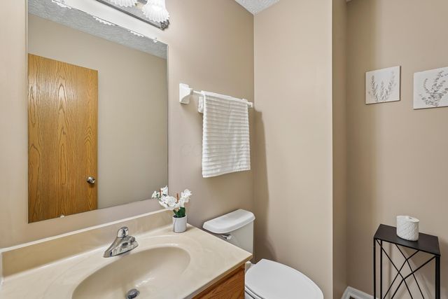 3472 Brook Spring Drive, Grove City, OH 43123