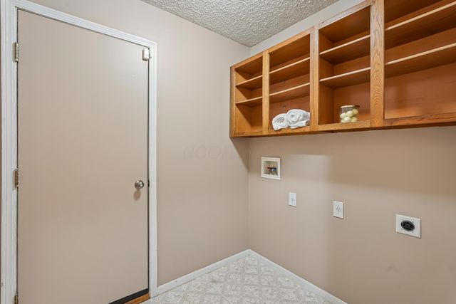 3472 Brook Spring Drive, Grove City, OH 43123
