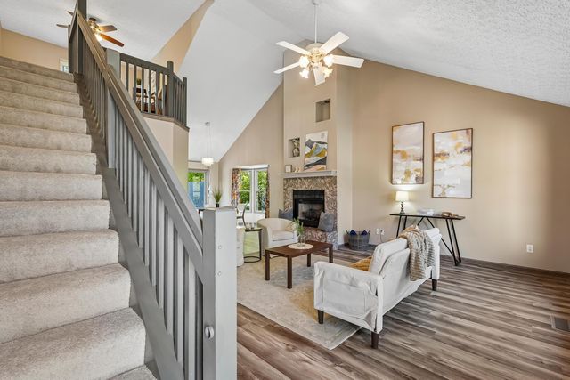 3472 Brook Spring Drive, Grove City, OH 43123