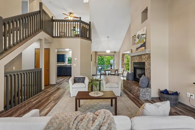 3472 Brook Spring Drive, Grove City, OH 43123