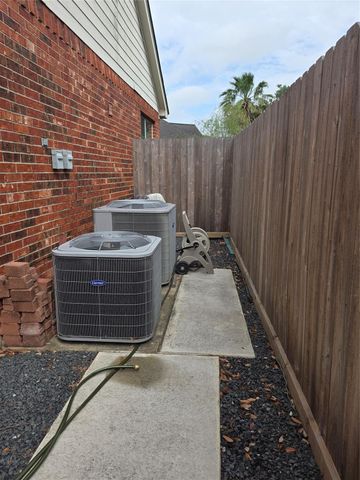 6030 Gablestone Lane, Katy, TX 77450