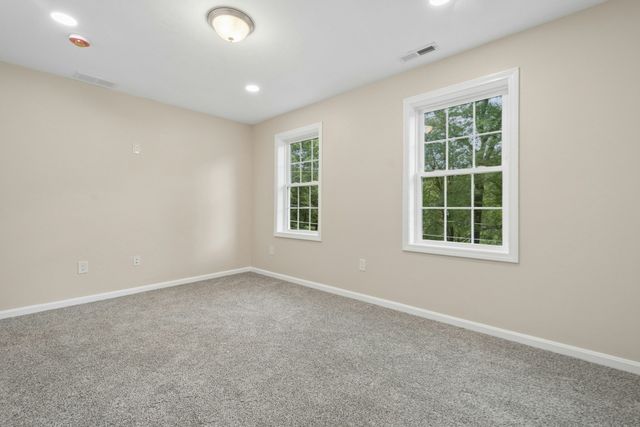 329 Mason Rd. Ext., Dudley, MA 01571