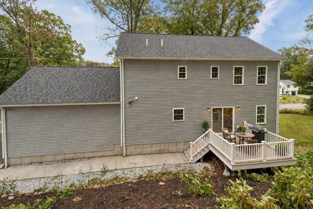 329 Mason Rd. Ext., Dudley, MA 01571
