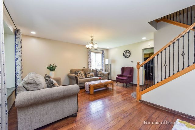 2475 Westleigh Court, Aurora, IL 60504