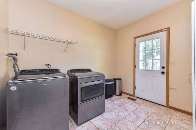 2475 Westleigh Court, Aurora, IL 60504