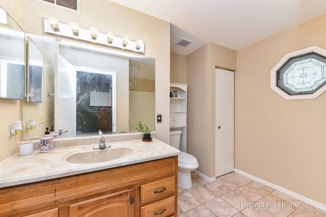 2475 Westleigh Court, Aurora, IL 60504