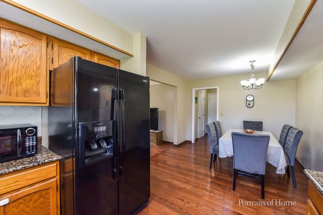 2475 Westleigh Court, Aurora, IL 60504