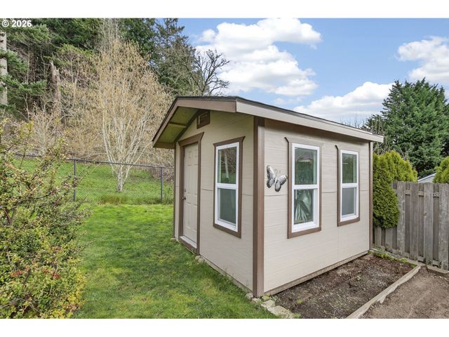 163 Sw SANDLEWOOD Loop, Gresham, OR 97030