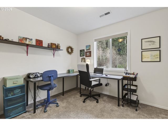 163 Sw SANDLEWOOD Loop, Gresham, OR 97030