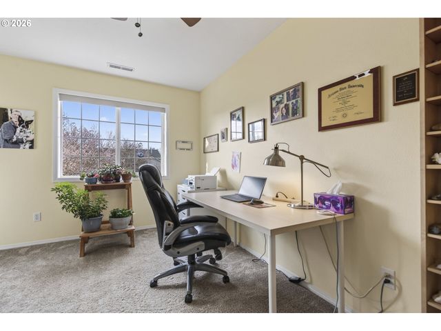 163 Sw SANDLEWOOD Loop, Gresham, OR 97030