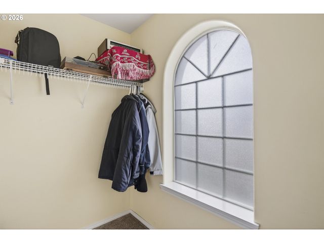 163 Sw SANDLEWOOD Loop, Gresham, OR 97030