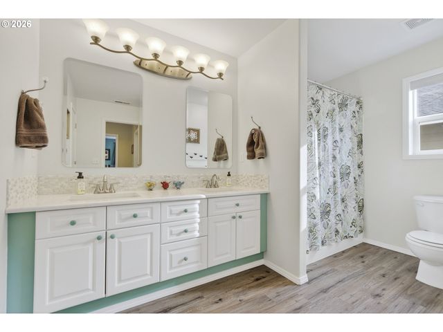 163 Sw SANDLEWOOD Loop, Gresham, OR 97030