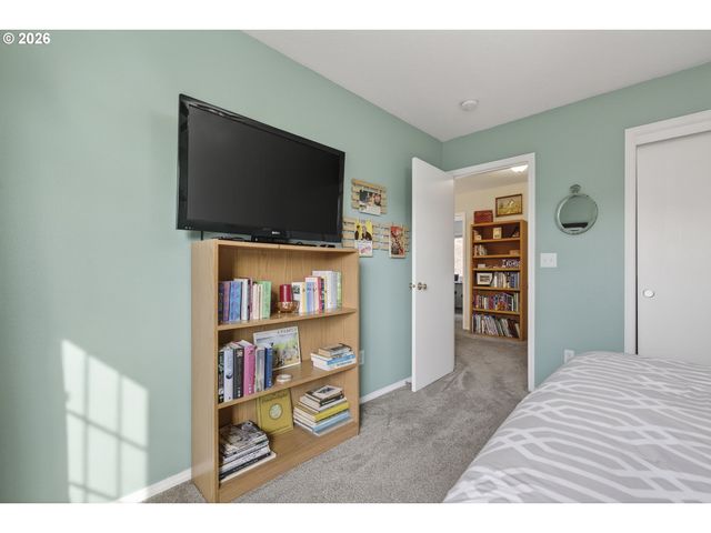 163 Sw SANDLEWOOD Loop, Gresham, OR 97030