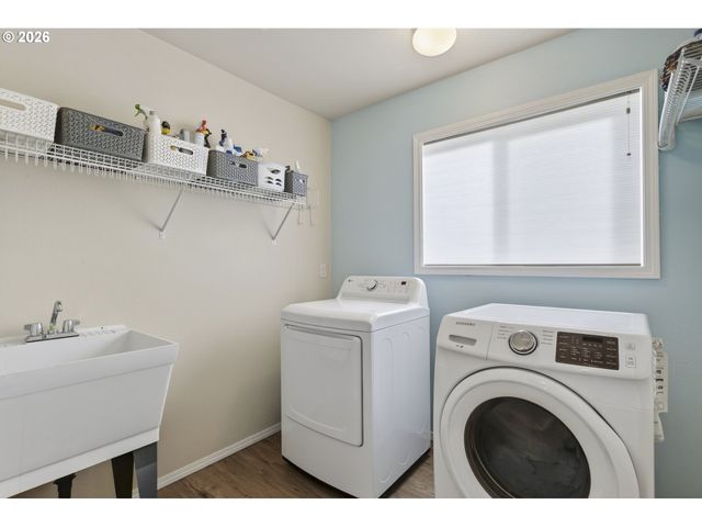 163 Sw SANDLEWOOD Loop, Gresham, OR 97030