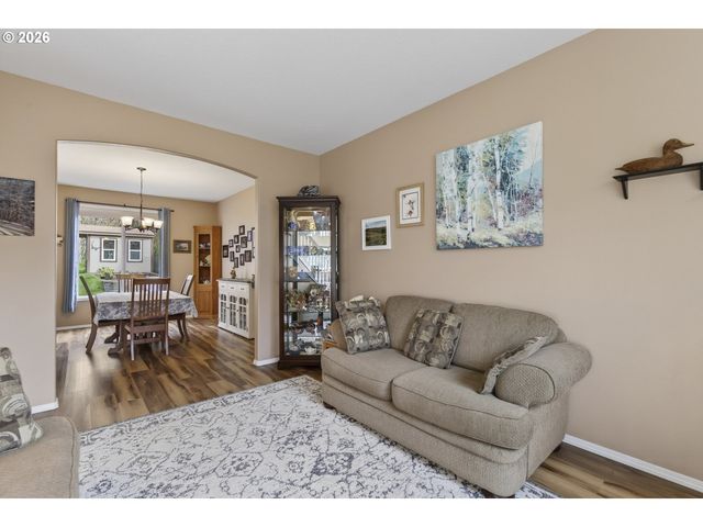 163 Sw SANDLEWOOD Loop, Gresham, OR 97030