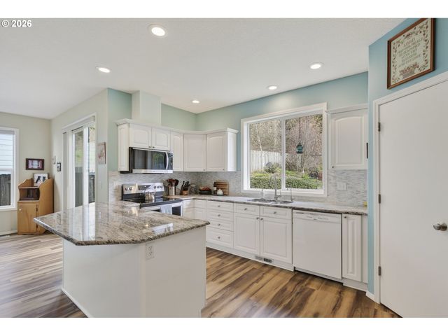 163 Sw SANDLEWOOD Loop, Gresham, OR 97030