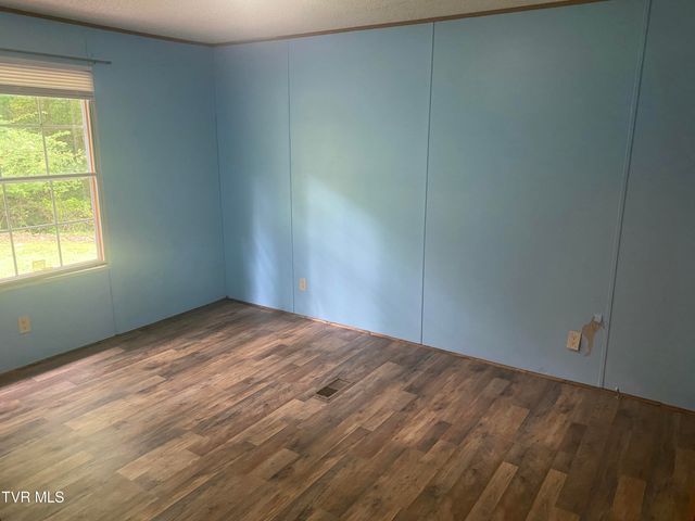 6218 Lake Road, Big Stone Gap, VA 24219