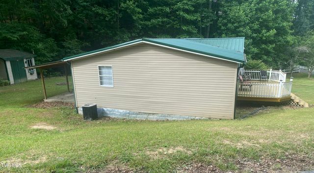 6218 Lake Road, Big Stone Gap, VA 24219
