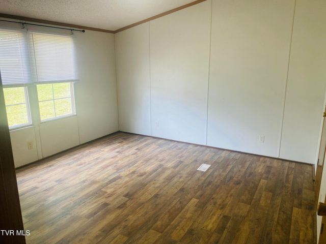6218 Lake Road, Big Stone Gap, VA 24219